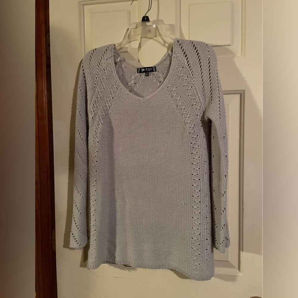 Women's Light Gray Sweater